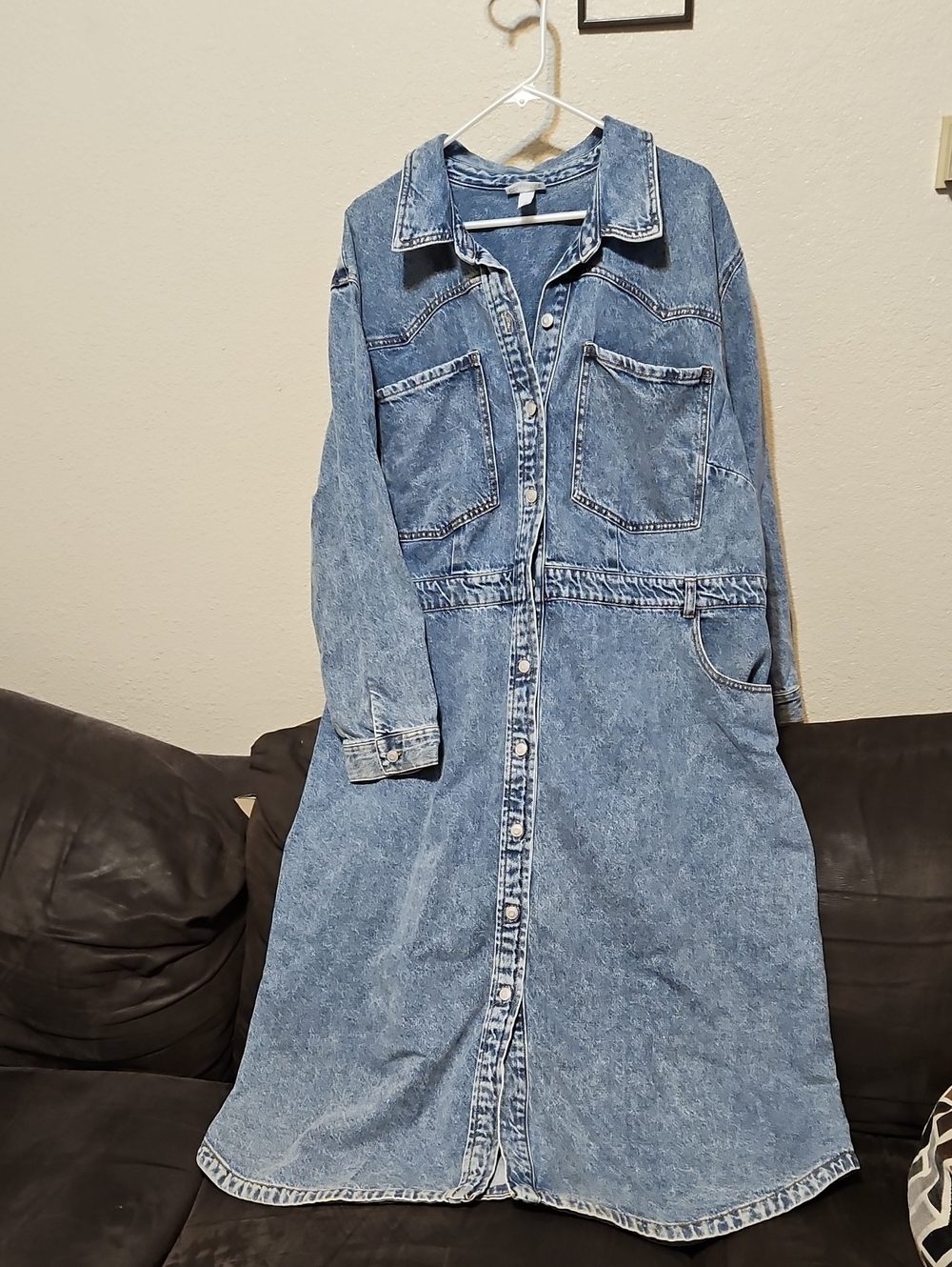 Women's Light Blue Denim Button-Front Long Sleeve Midi Dress